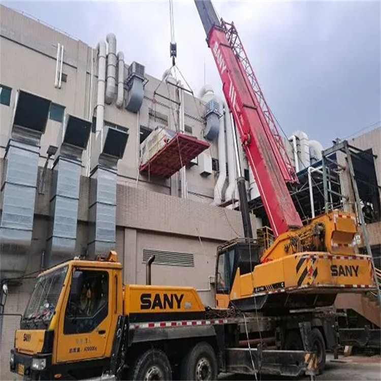 雅江租赁大型汽车吊，助力工程项目高效进行