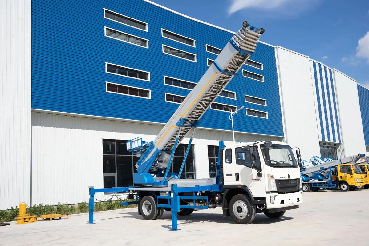 雅江小型云梯车上料车租赁多少钱