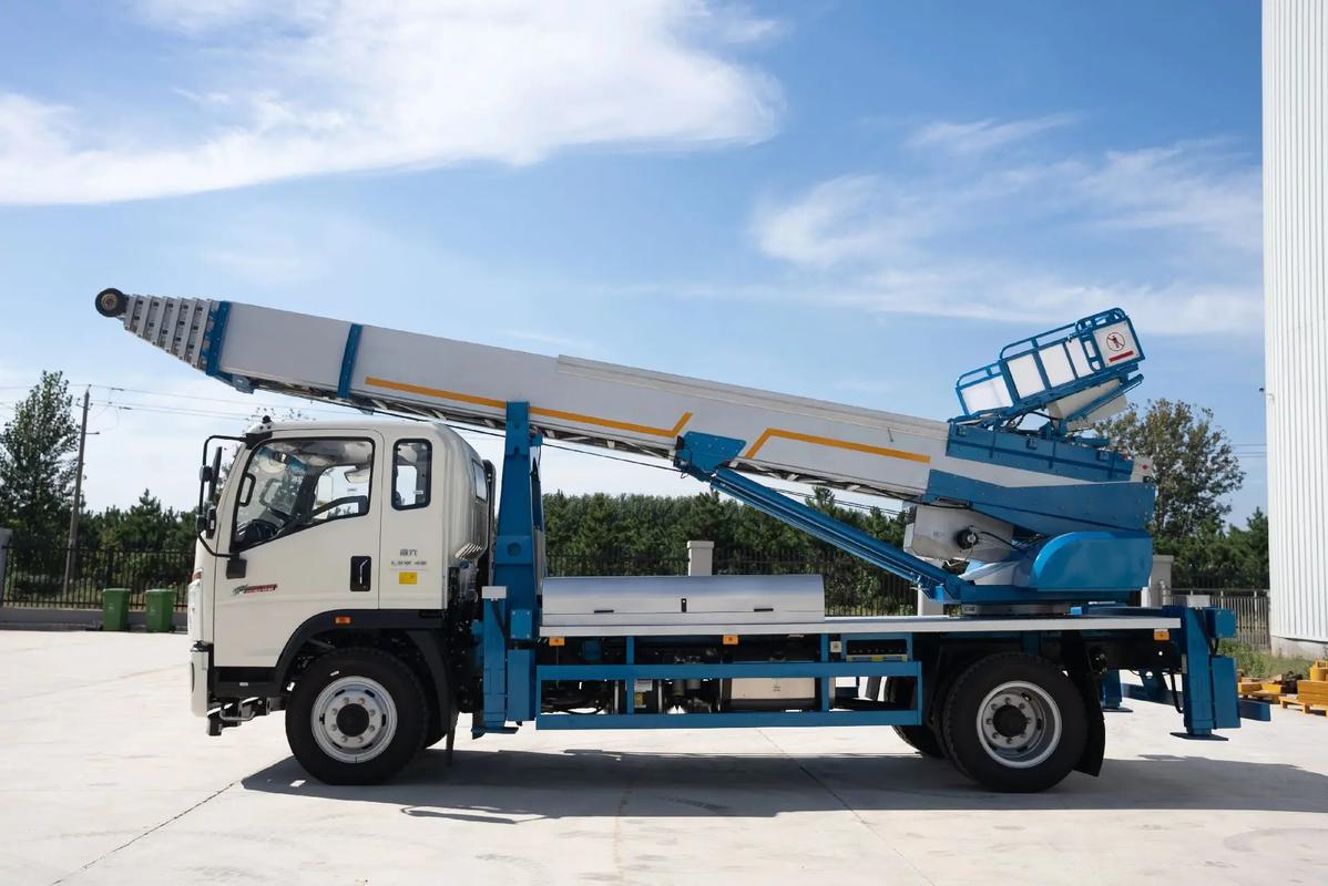 雅江云梯上料车租赁费用